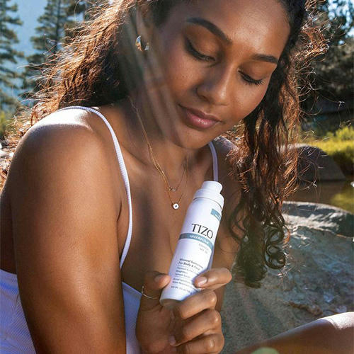 Tizo Солнцезащитная пенка с тонирующим эффектом SPF 30 SheerFoam Sunscreen Tinted 100 гр — изображение 2